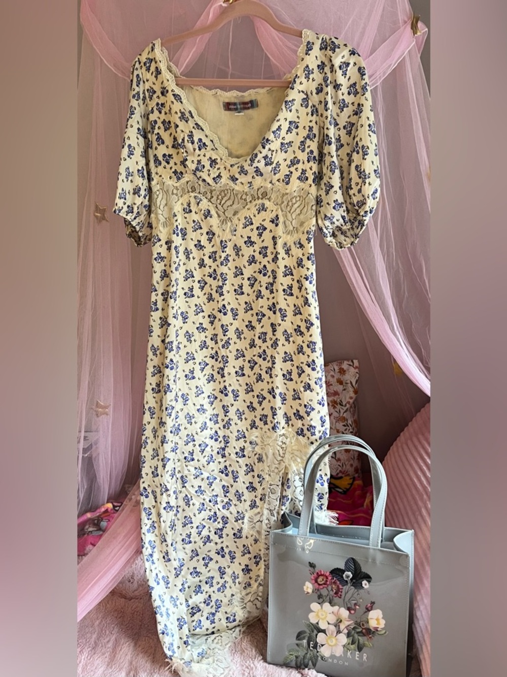 UO Blue Floral Cottagecore Maxi Dress w. Puff Sleeve & Lace Detail | Med | GUC